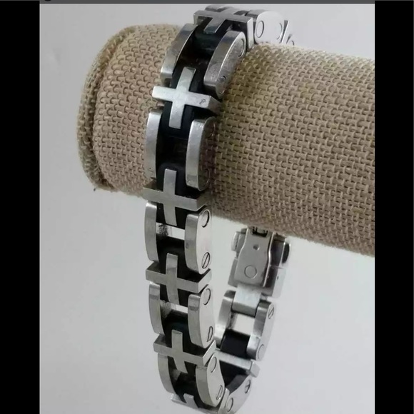 Other - Signed Diamond 💎 Stainless Steel 9 “ EUC
